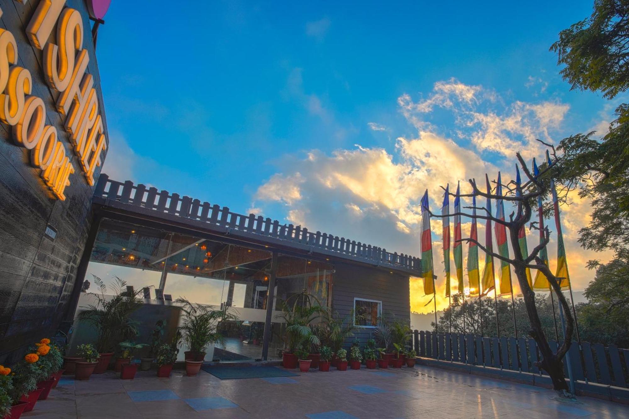 Yashshree Mussoorie Mall Road ภายนอก รูปภาพ